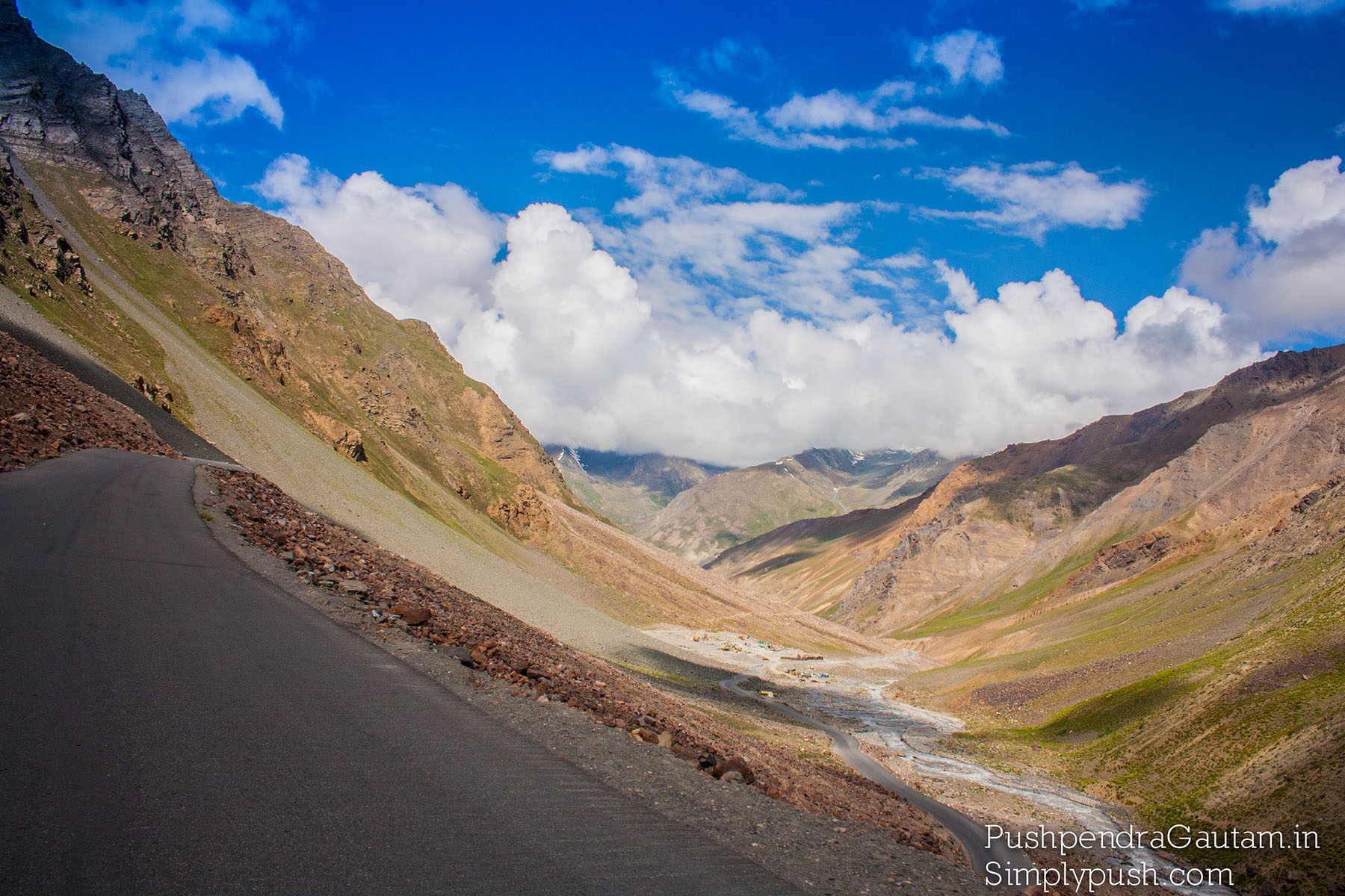 Leh-manali-road-trip-pics-manali-leh-route-plan-how-to-plan-a-trip-to-leh-manali-highway-on-bike-pushpendragautam-pics-event-photographer-india